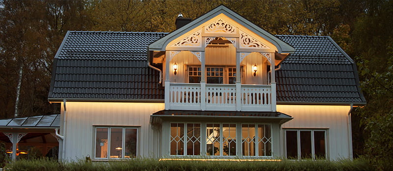 LED-strip på fasade fra Hide-a-lite.