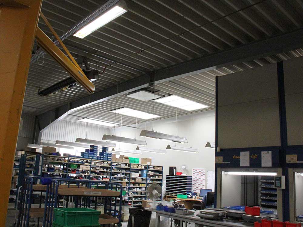 Factory Light Installation Efficient updating of factory lighting - Hidealite