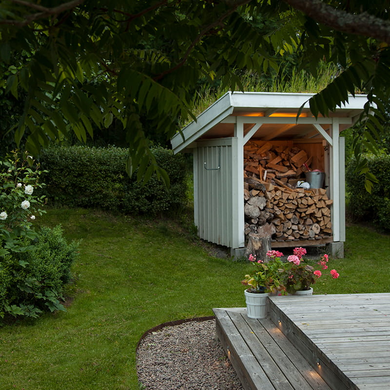 Terassin porrasaskelmien valaistus