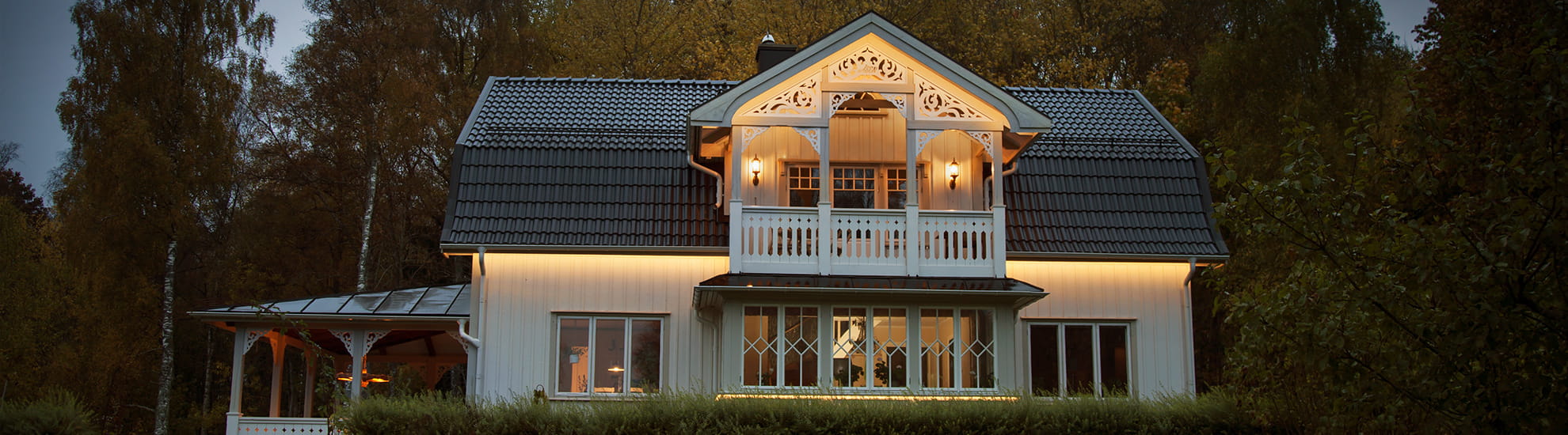 LEDstrip från Hidealite lyser upp snickargladjens hus.