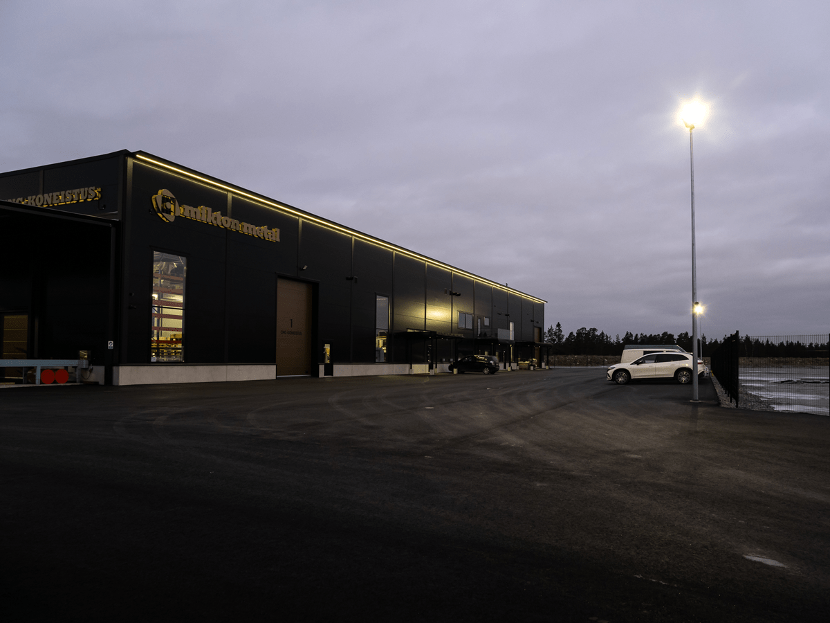 Hallin ulkovalaistus