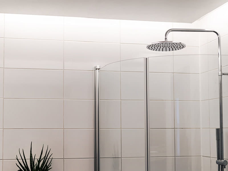 Kylpyhuoneen LED-valaisu