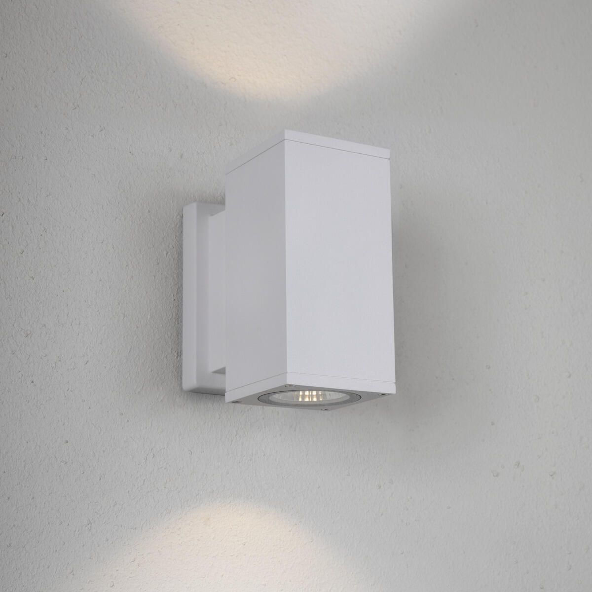 Bloc II Valkoinen 3000K