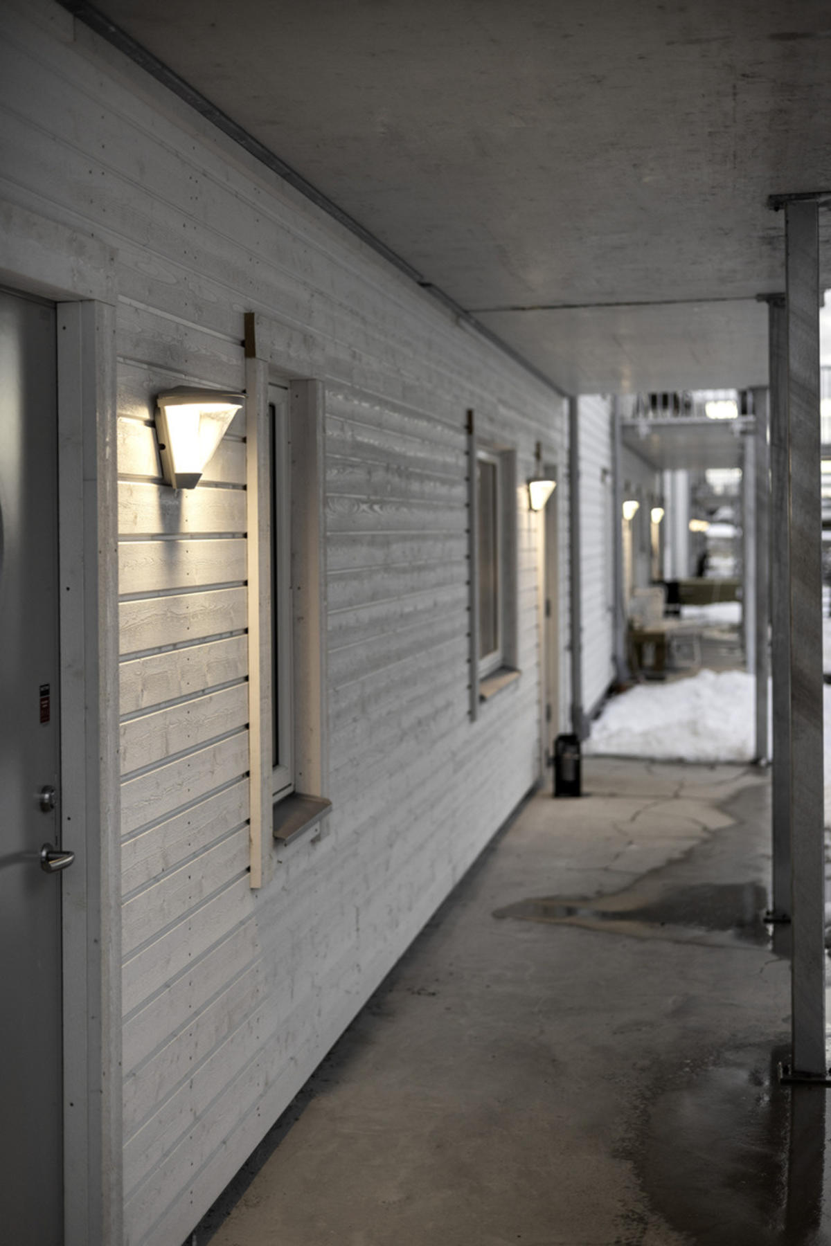 7706023e2.tif