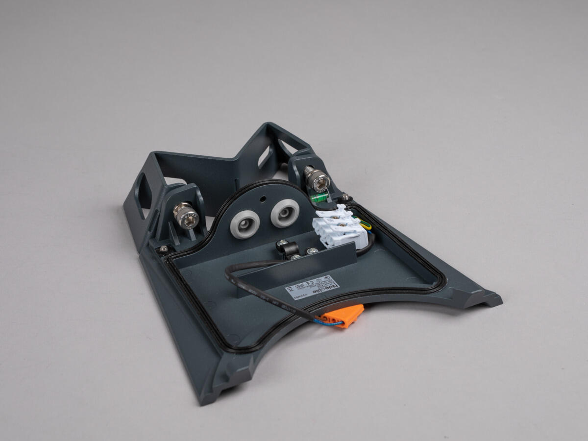 Kulmakiinnike Sharp wall