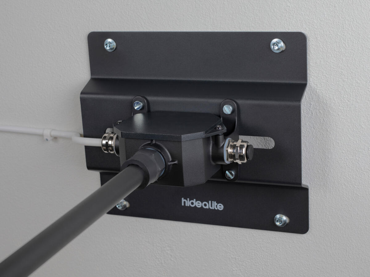 Kiinnitysvarsi kyltin valaistukseen